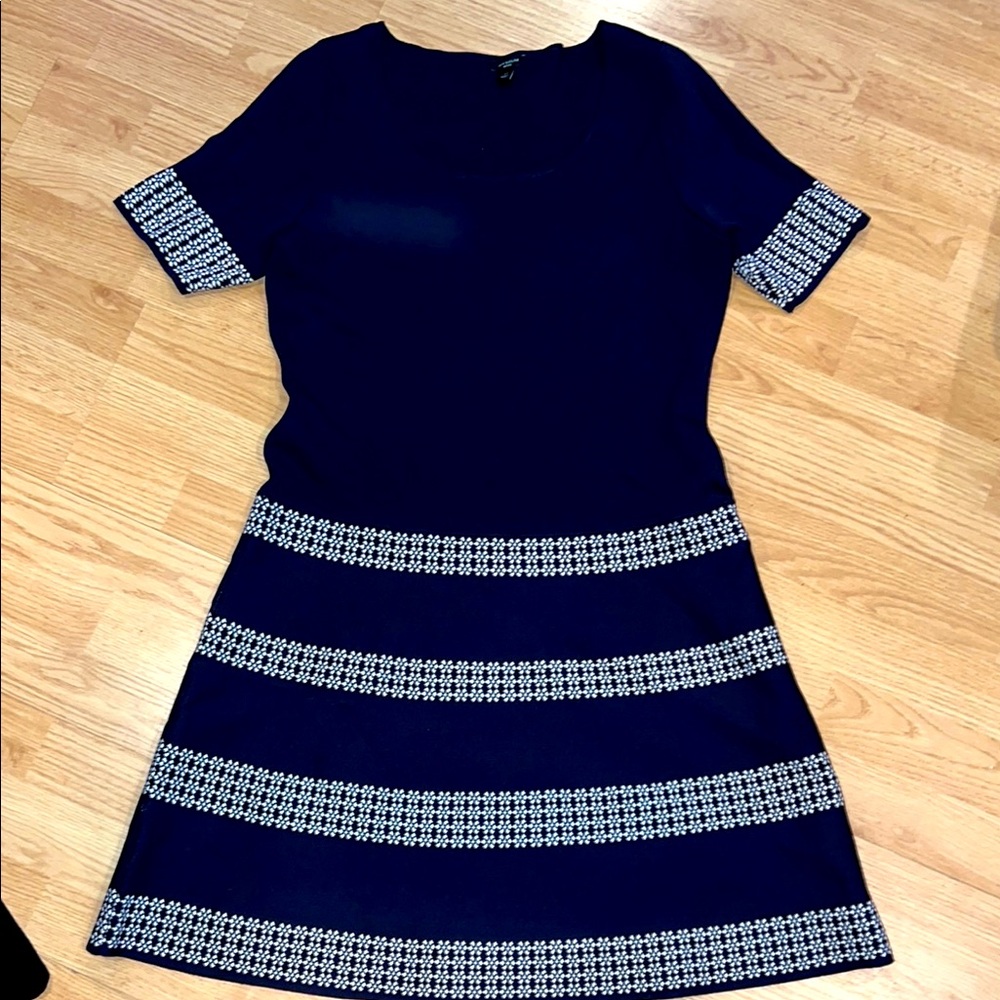 Ann Taylor Elegant Navy Blue Short Sleeve Dress with White Accents Large Petite